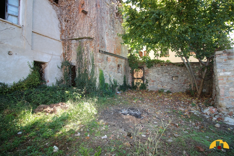 Mondovì periferia rustico con terreno