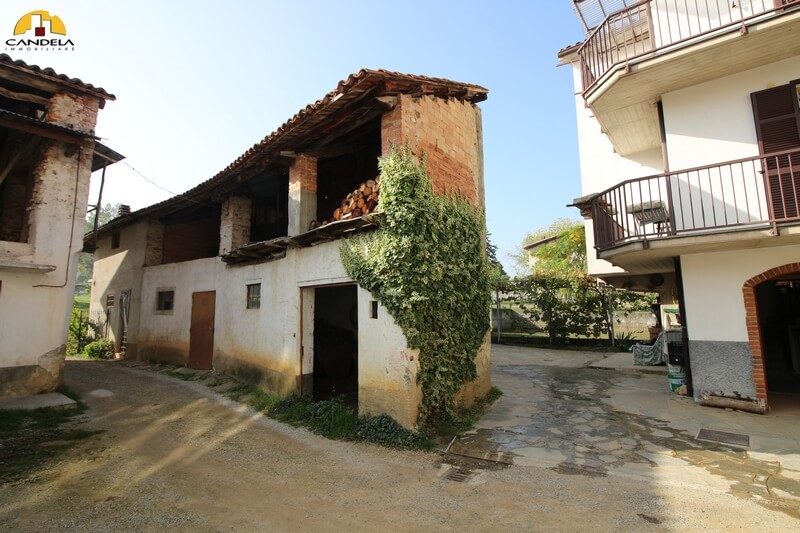 Niella Tanaro centralissima casa cielo-terra con 3 unità