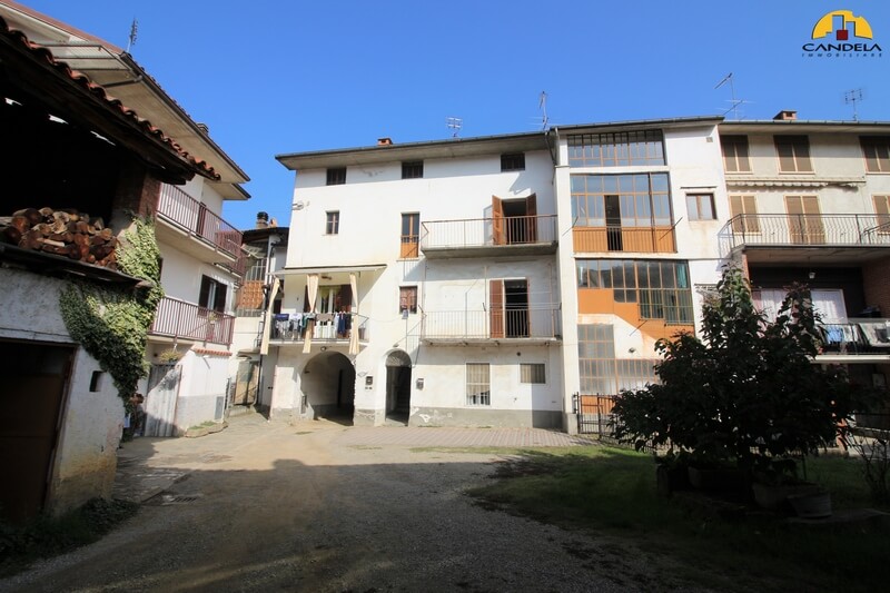 Niella Tanaro centralissima casa cielo-terra con 3 unità