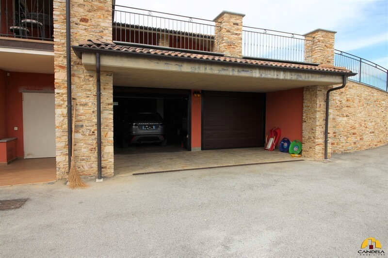 Carrù signorile villa con parco