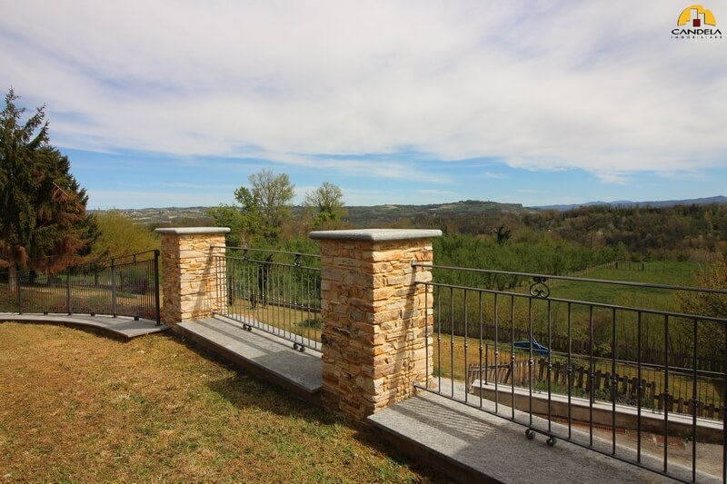 Carrù signorile villa con parco