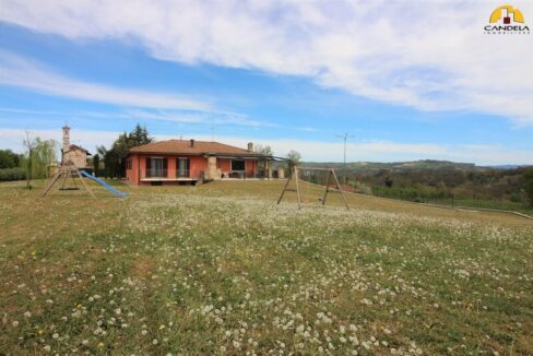 Carrù signorile villa con parco