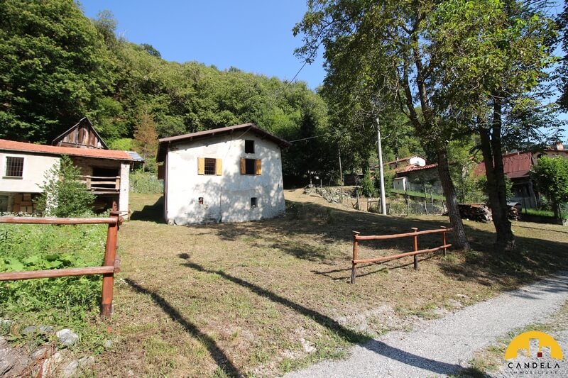 Frabosa Sottana frazione Miroglio casetta con giardino