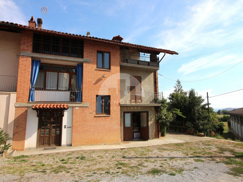 Villanova Mondovì casa indipendente 3 lati con giardino