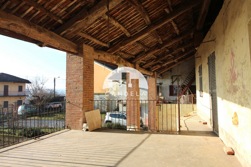 Magliano Alpi rustico da ristrutturare con terreno