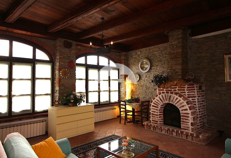 AGRITURISMO STORICO IN PIETRA DI LANGA
