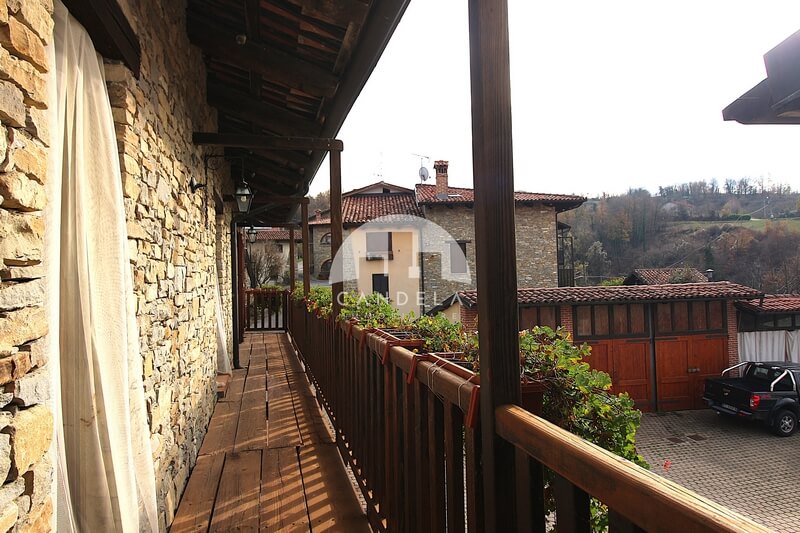 AGRITURISMO STORICO IN PIETRA DI LANGA