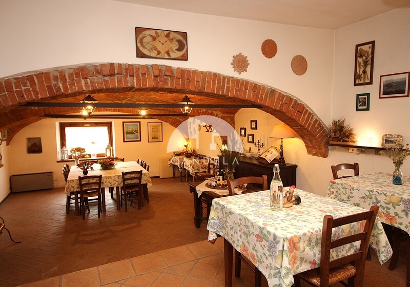 AGRITURISMO STORICO IN PIETRA DI LANGA