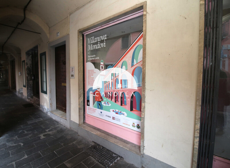 OCCASIONE UNICA: Locale Commerciale con Terrazzino