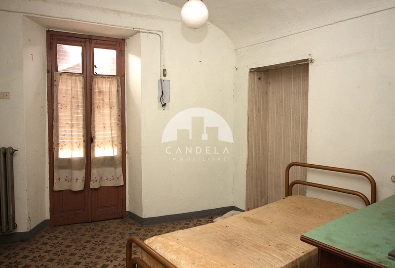 CENTRO STORICO MURAZZANO: Ampia Porzione di Casa