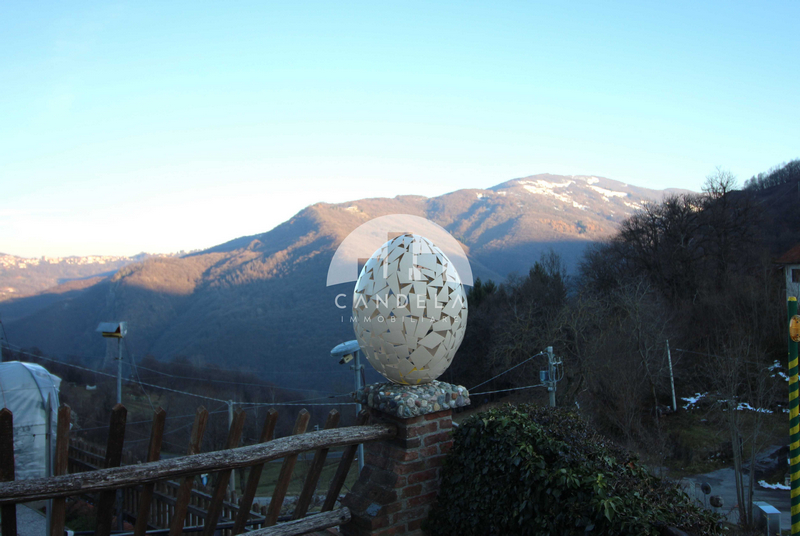 Un Rifugio Soleggiato con Vista Mozzafiato