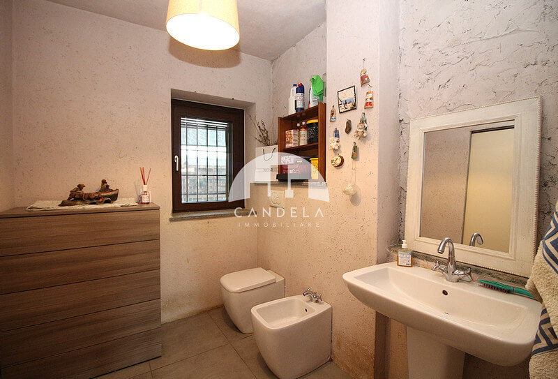Esclusiva Villa Indipendente con Piscina