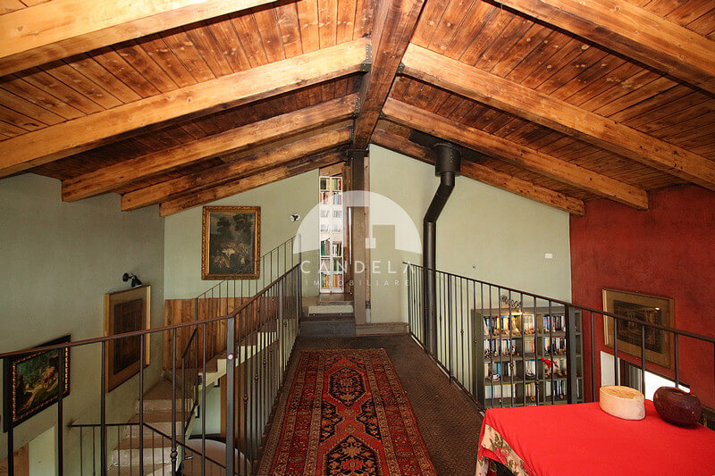 Esclusiva Villa Indipendente con Piscina