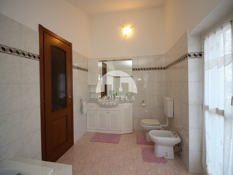 Vista Monviso e Cuore dell'Alta Langa: Villa in Murazzano