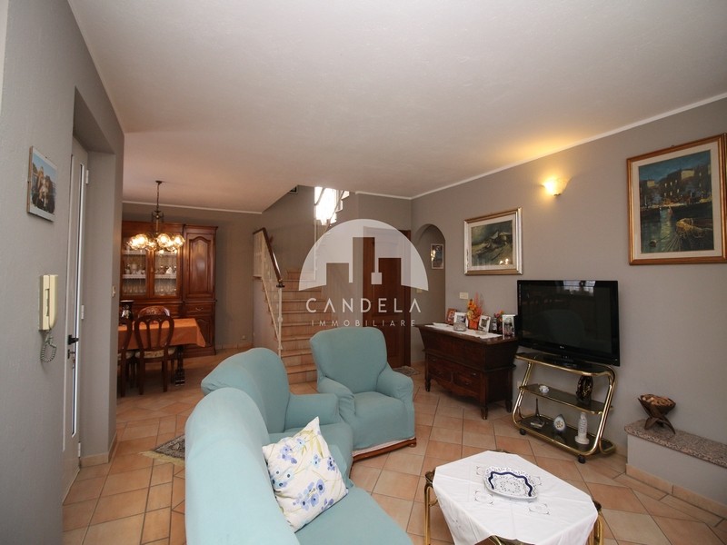 Vista Monviso e Cuore dell'Alta Langa: Villa in Murazzano