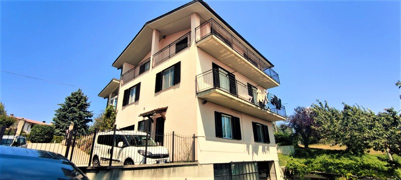 Vista Monviso e Cuore dell'Alta Langa: Villa in Murazzano