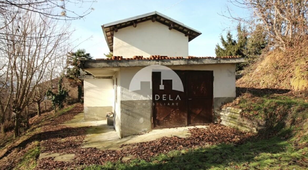 Marsaglia Casetta Indipendente con vista e terreno