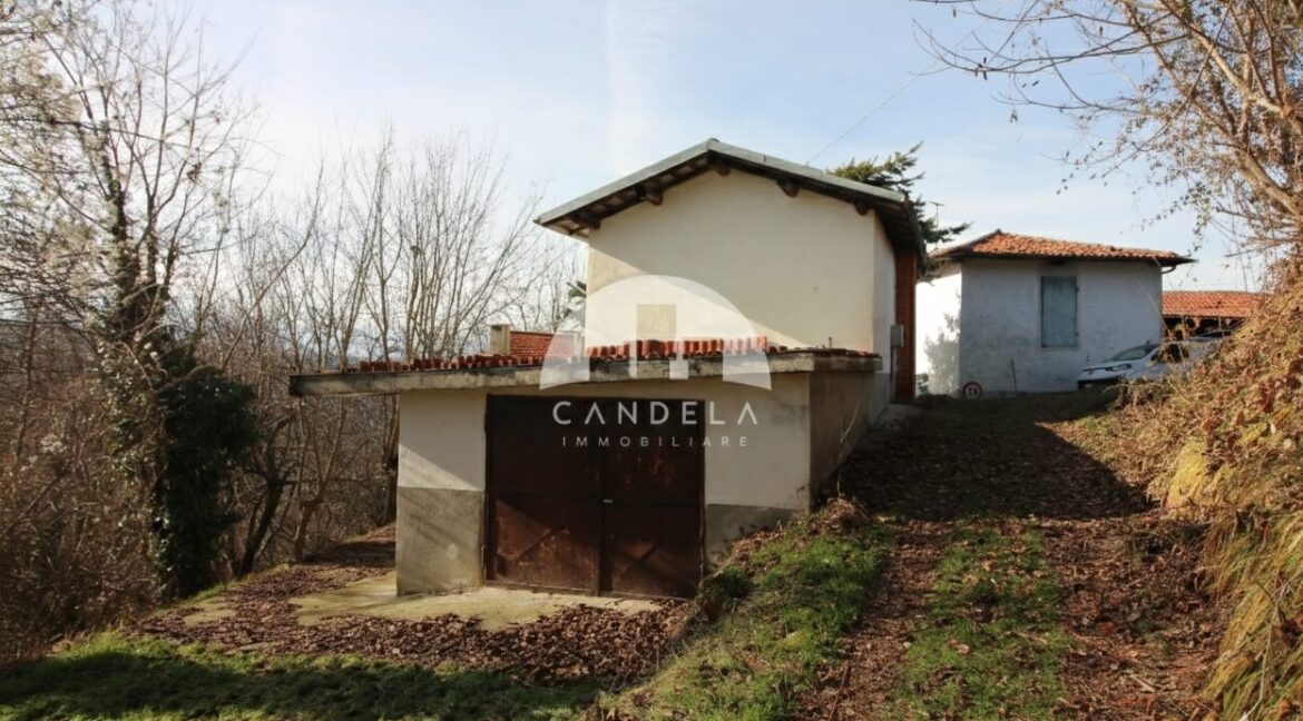 Marsaglia Casetta Indipendente con vista e terreno