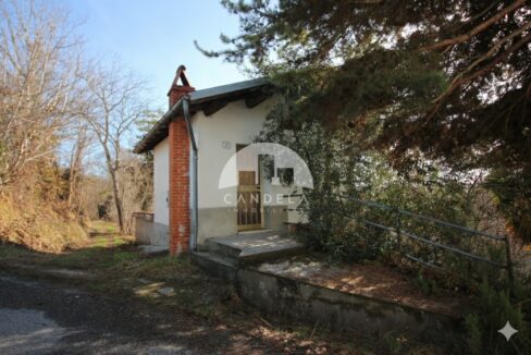 Marsaglia Casetta Indipendente con vista e terreno