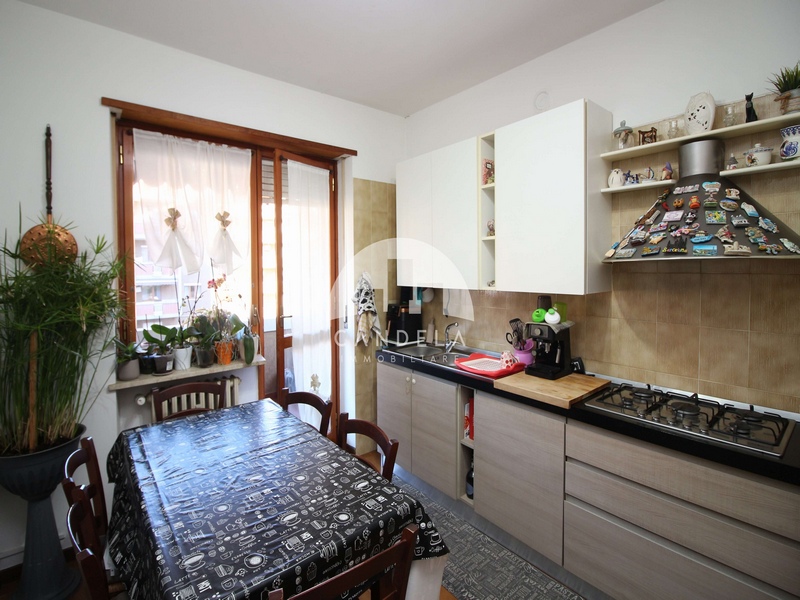 Ampio Quadrilocale con Terrazzi e doppi Box