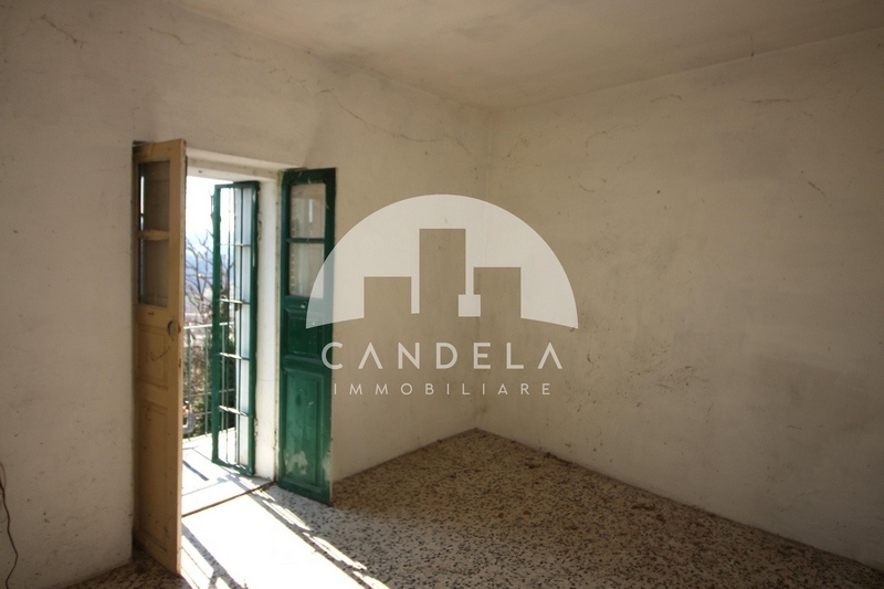 Alta Langa: Casa Indipendente con Vista Colline e Monti