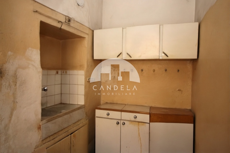 Ampio Terratetto Storico nel Cuore di Dogliani Castello