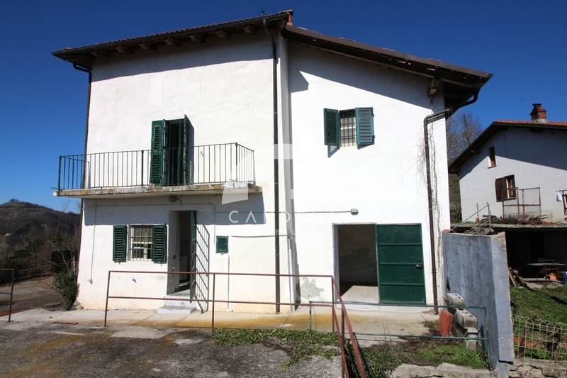 Alta Langa: Casa Indipendente con Vista Colline e Monti