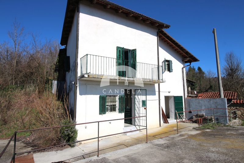 Alta Langa: Casa Indipendente con Vista Colline e Monti