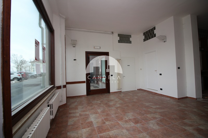 LOCALE COMMERCIALE PANORAMICO IDEALE PER BAR/RISTORANTE