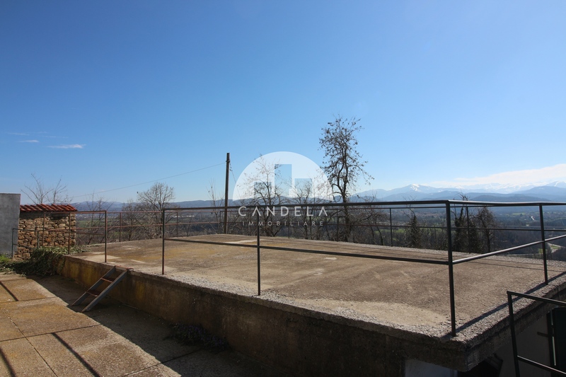 Alta Langa: Casa Indipendente con Vista Colline e Monti
