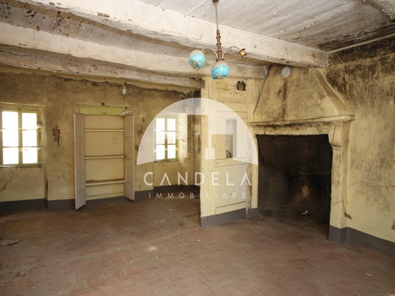Il Fascino Autentico delle Langhe: Rustico Panoramico a Dogliani.