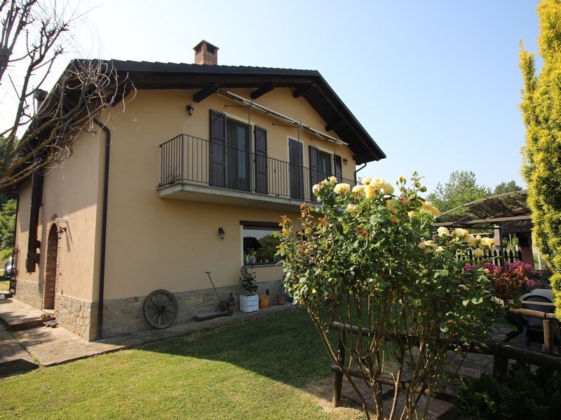 Incantevole Proprietà in Alta Langa – Castellino Tanaro (CN)