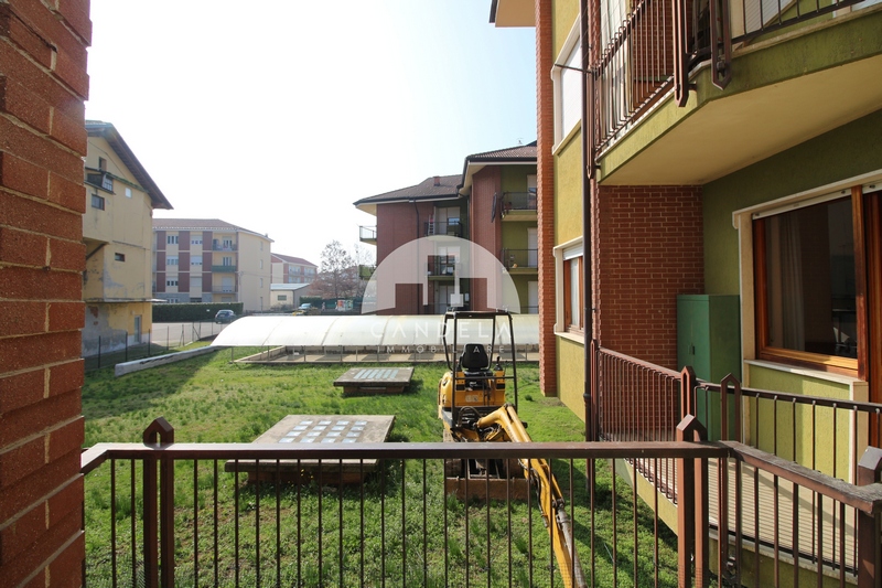 Quadrilocale nel Cuore del Ferrone: Comodità e Spazio