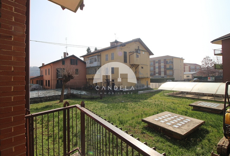 Quadrilocale nel Cuore del Ferrone: Comodità e Spazio