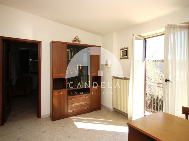 Casale Indipendente con 2,4 Ettari di Terreno – Posizione Panoramica e Soleggiata