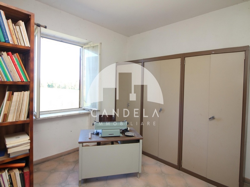 Casale Indipendente con 2,4 Ettari di Terreno – Posizione Panoramica e Soleggiata