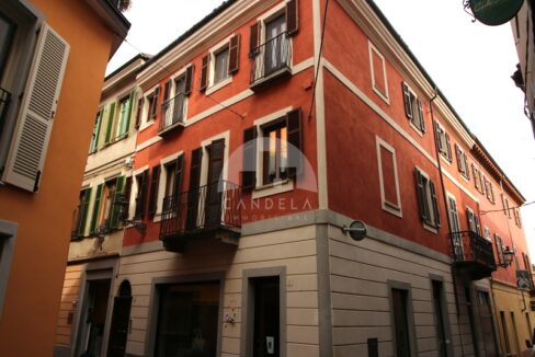 Bilocale ristrutturato con Box Auto e Cantina nel Centro