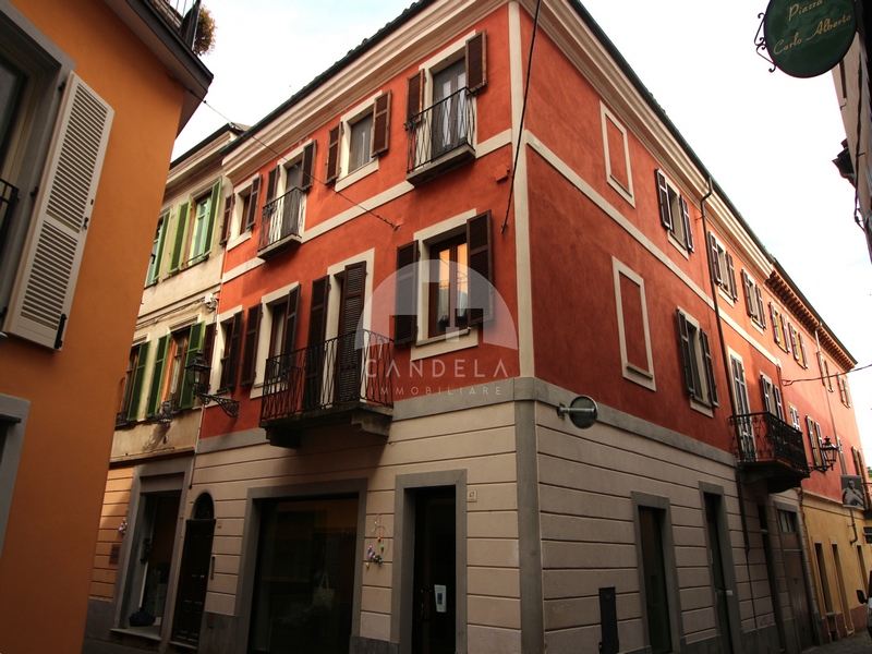 Bilocale ristrutturato con Box Auto e Cantina nel Centro
