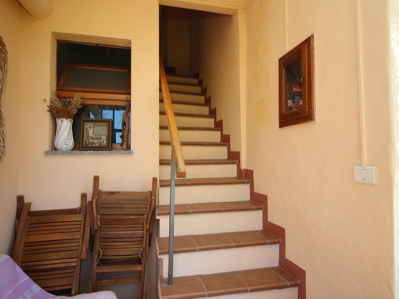 Il tuo rifugio nelle Langhe: Casa semindipendente con 3,6 ettari