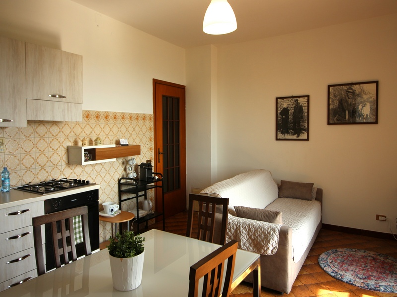 Palazzina Cielo-Terra di 5 Unità con Taverna e 4 autorimesse
