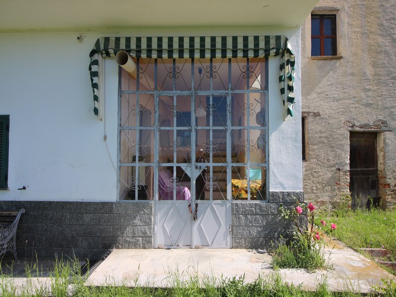 Il tuo rifugio nelle Langhe: Casa semindipendente con 3,6 ettari