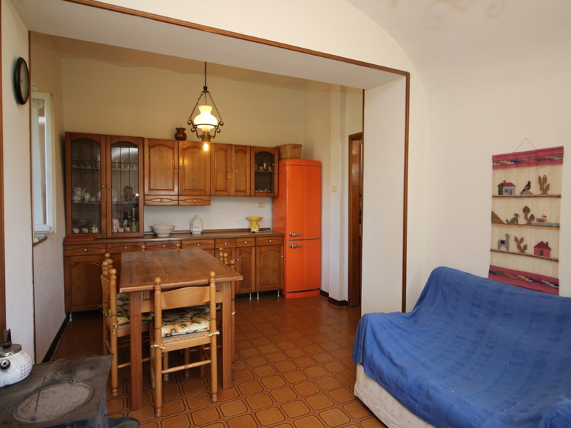 Il tuo rifugio nelle Langhe: Casa semindipendente con 3,6 ettari