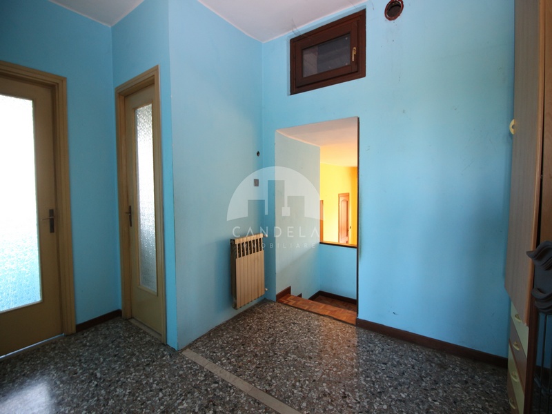 Ampia Villa Indipendente a Magliano Alpi con giardino