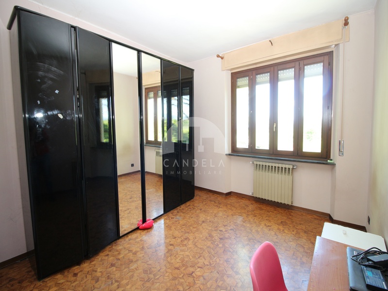Ampia Villa Indipendente a Magliano Alpi con giardino