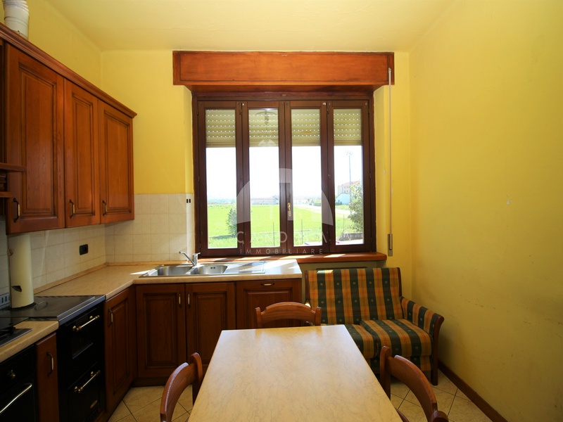 Ampia Villa Indipendente a Magliano Alpi con giardino
