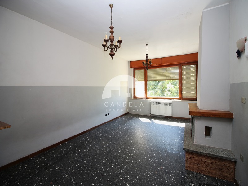 Ampia Villa Indipendente a Magliano Alpi con giardino