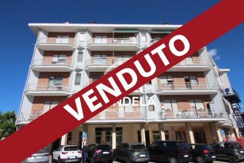 luminoso appartamento all'ultimo piano con ascensore
