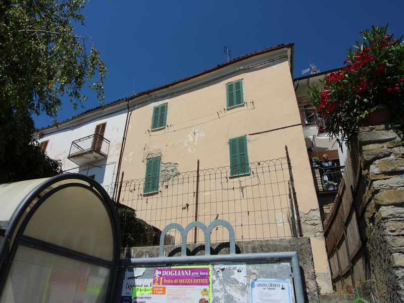 Porzione di Casa con Giardino nel Centro di Marsaglia
