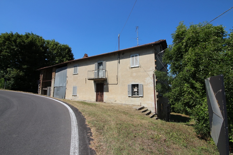 Rustico Indipendente con Giardino Privato