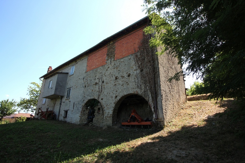 Rustico Indipendente con Giardino Privato